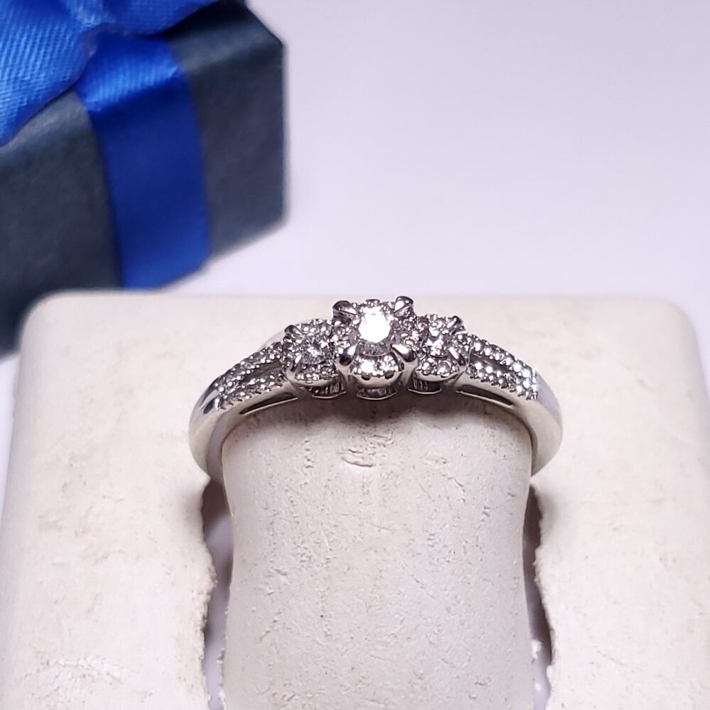 Estate .40ctw Natural Rd Diamond 3 Stone w/Halo 10Kt W/G S8 Engagement Ring22369